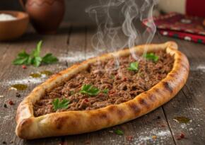 Evde Taş Fırın Lezzetinde Kavurmalı Pide Tarifi